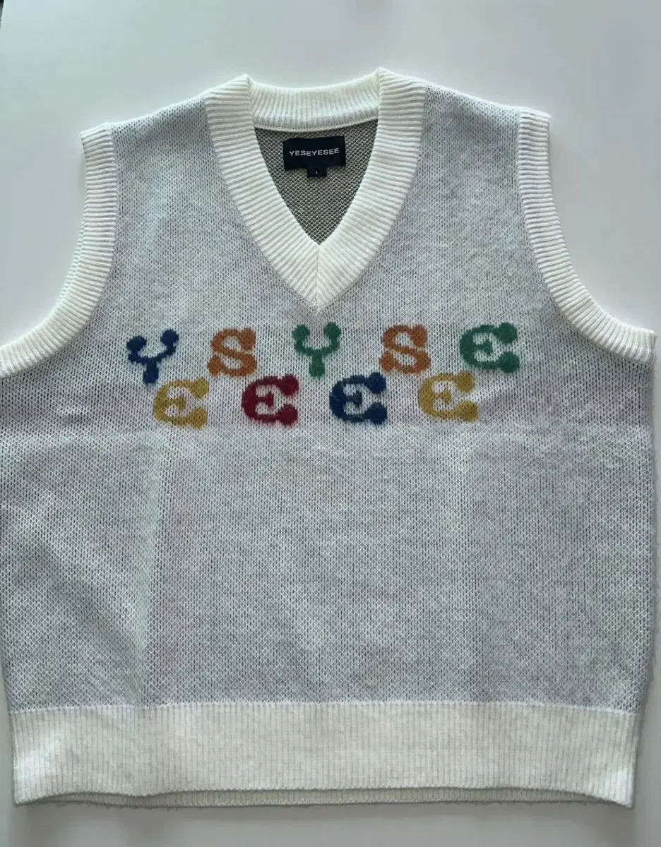 급처] YESEYESEE KNIT VEST CREAM | 브랜드 중고거래 플랫폼